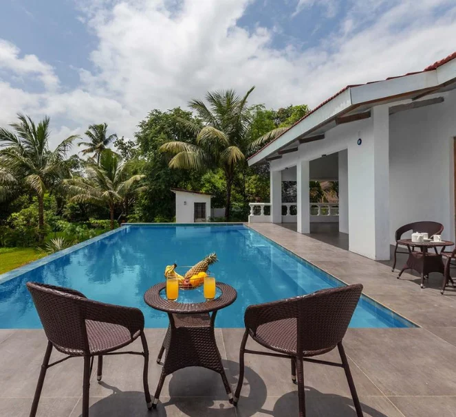 vacation rental villa beachfront in alibaug